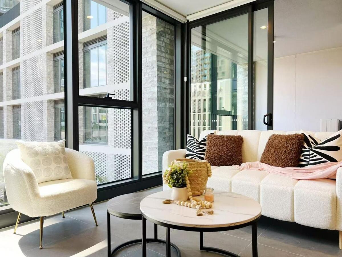 Luxury Poolside 2 Bedroom Apt In Olympic Park Apartment Sydney