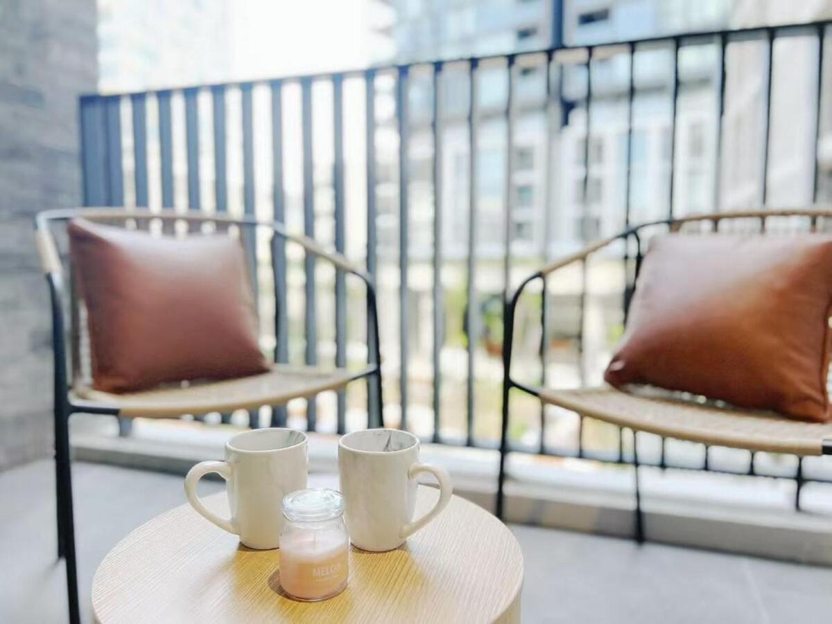 Apartment Luxury Poolside 2 Bedroom Apt In Olympic Park Sydney